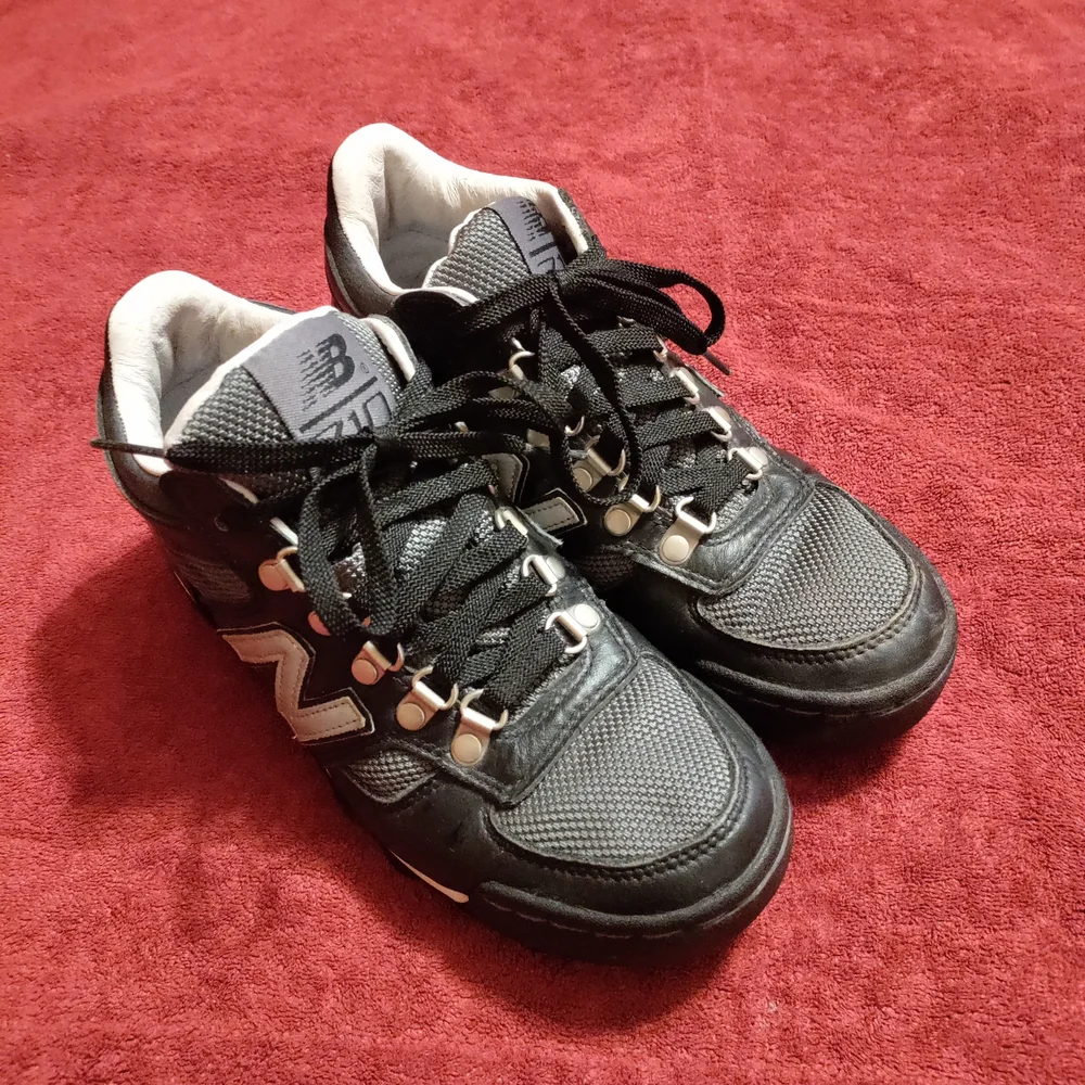 New Balance 710 Leather Hiking Boot Sneakers. Black & Gray. Women's 7